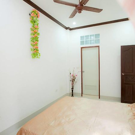 New Era Guesthouse Phuket Exterior foto