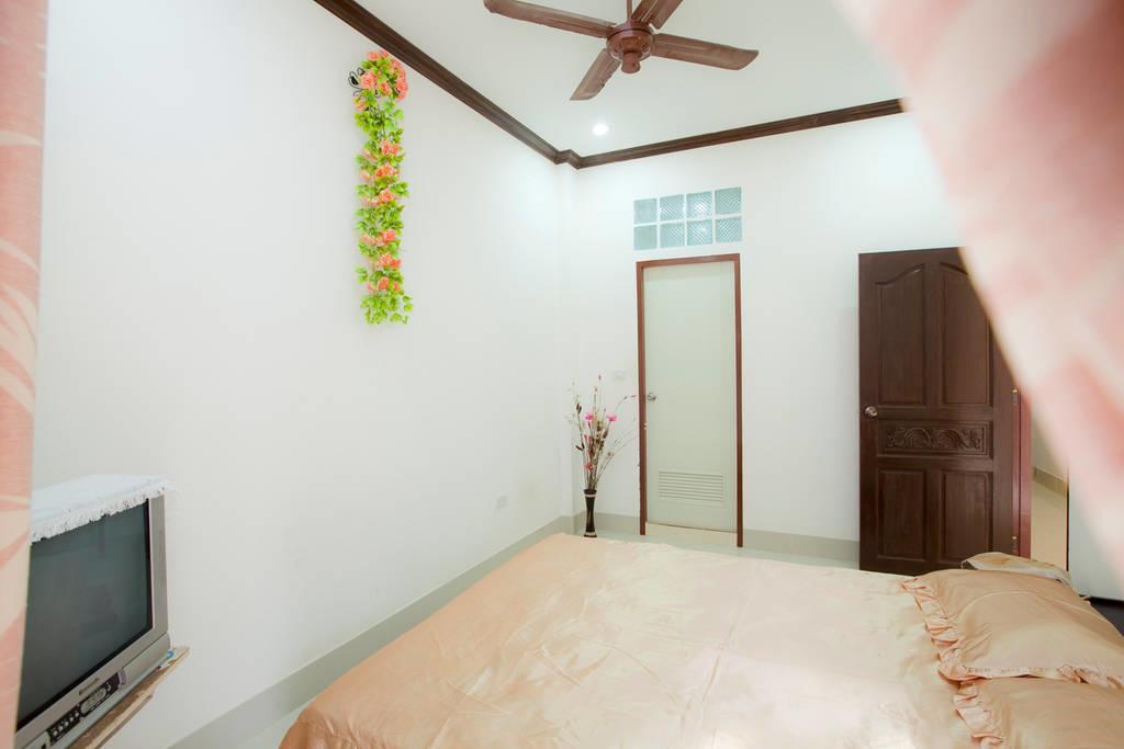 New Era Guesthouse Phuket Exterior foto